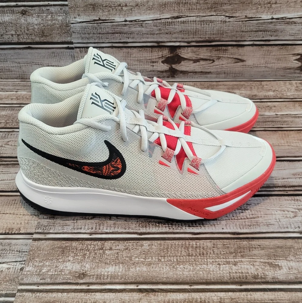 NEW Men's Nike‎ Kyrie Flytrap 6 Photon Dust University Red